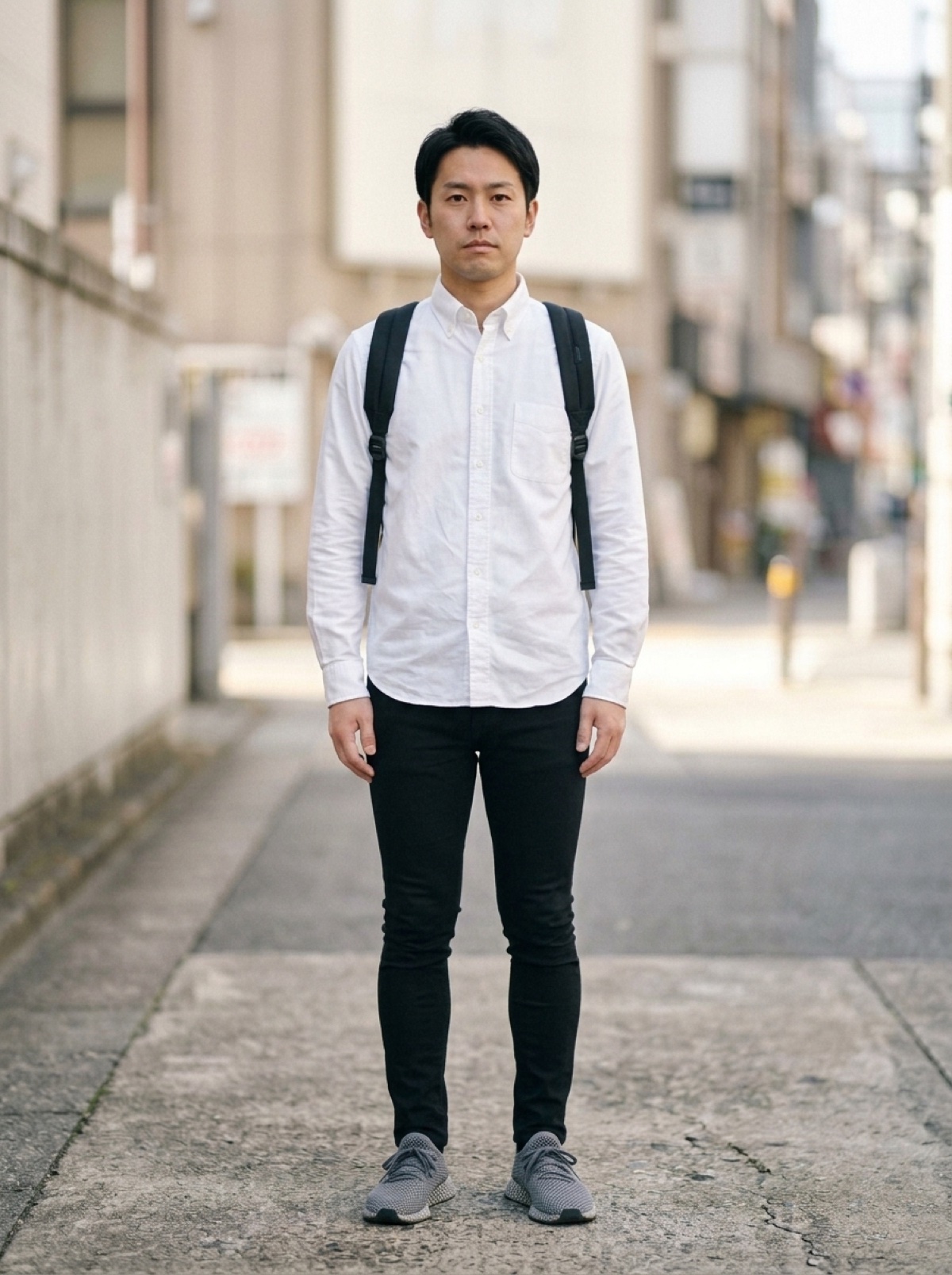 清潔感はあるのに恋愛対象に入らない男性2人目（白シャツ）